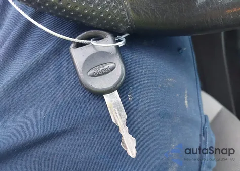 2006 Ford Escape Xls/Xls Manual z USA, uszkodzony, nr VIN 1FMYU02Z96KA73492